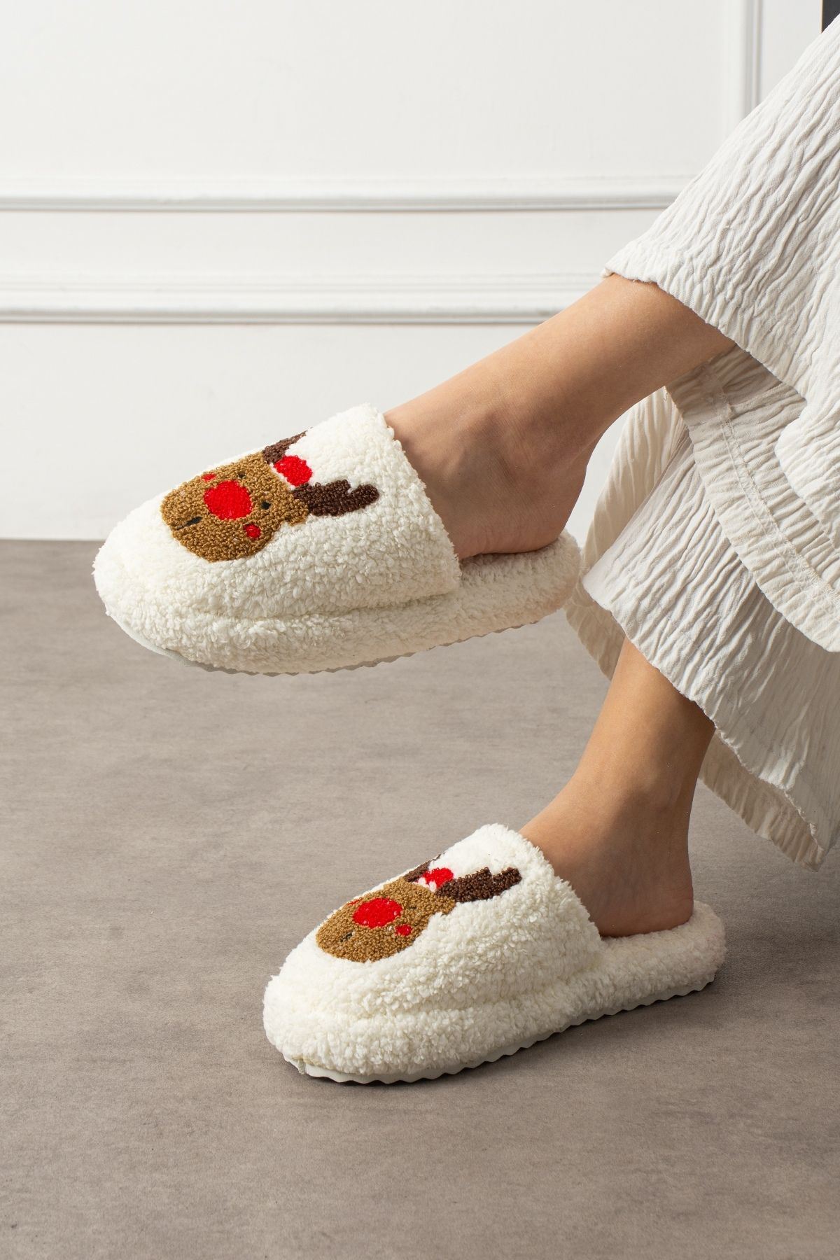 Pinello Beyaz Geyik Kabartma Nakışlı Sessiz Taban Yılbaşı Hediyelik Panduf Ev Terliği