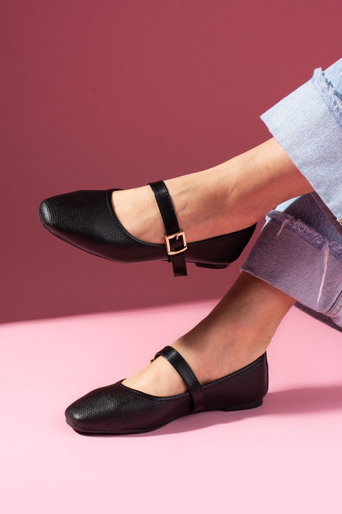 Valessa Siyah Natural Gold Tokalı Kemer Bantlı Babet