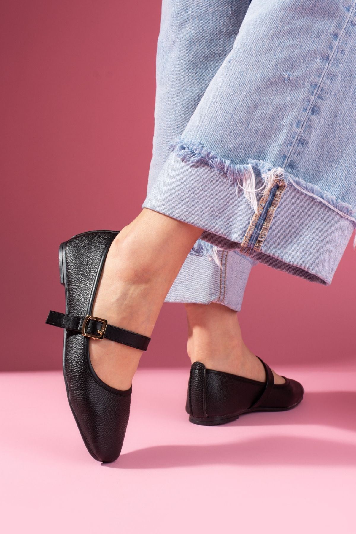 Valessa Siyah Natural Gold Tokalı Kemer Bantlı Babet