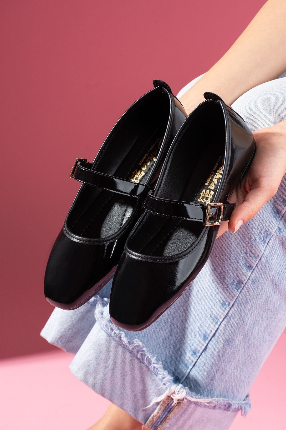 Valessa Siyah Rugan Gold Tokalı Kemer Bantlı Babet