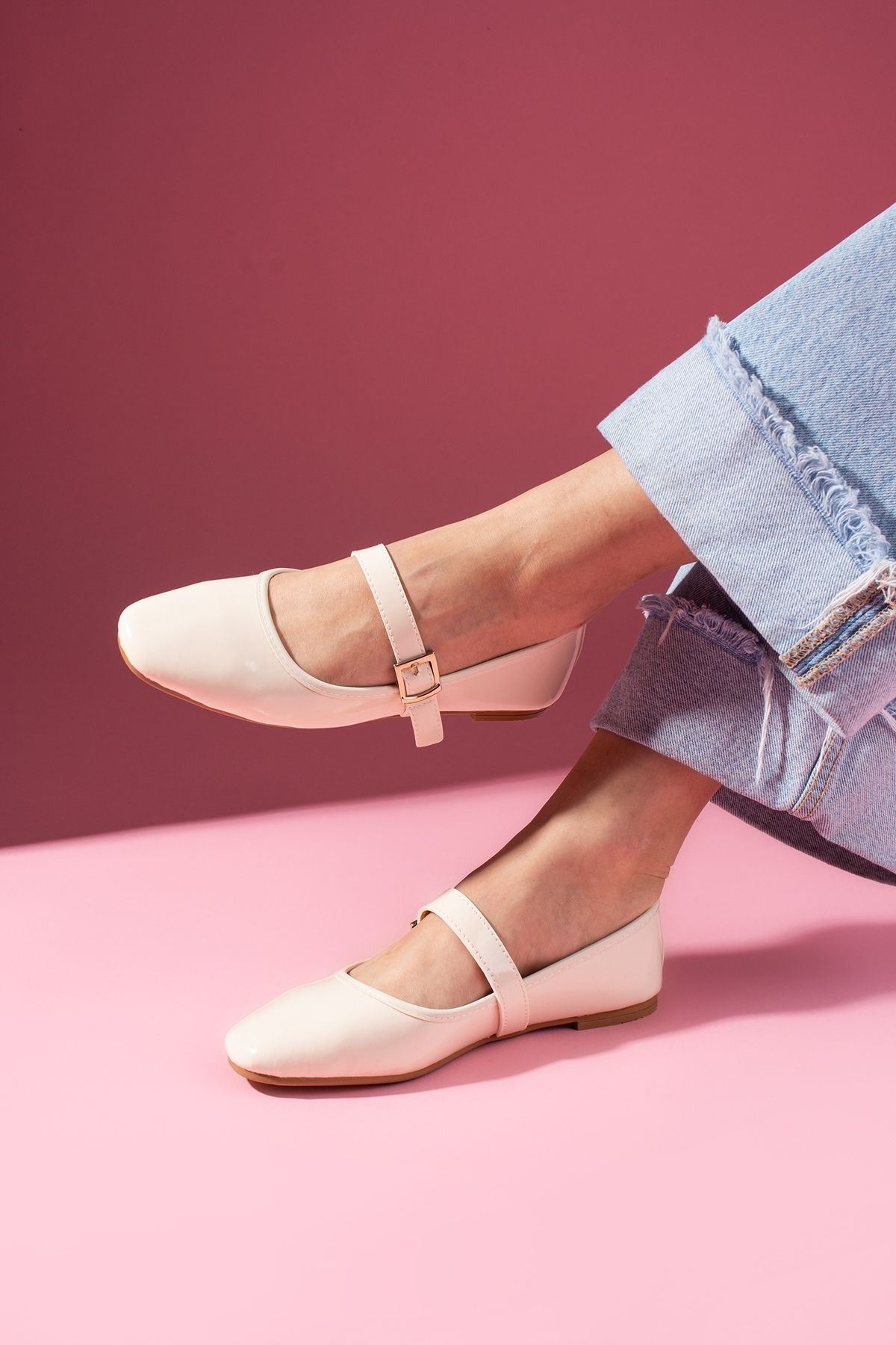 Valessa Bej Rugan Gold Tokalı Kemer Bantlı Babet