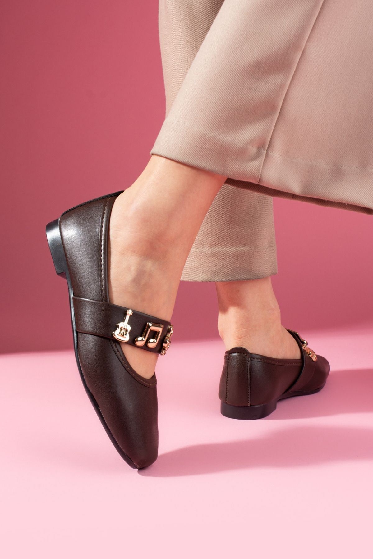 Melora Kahverengi Cilt Gold Nota Aksesuar Bantlı Babet