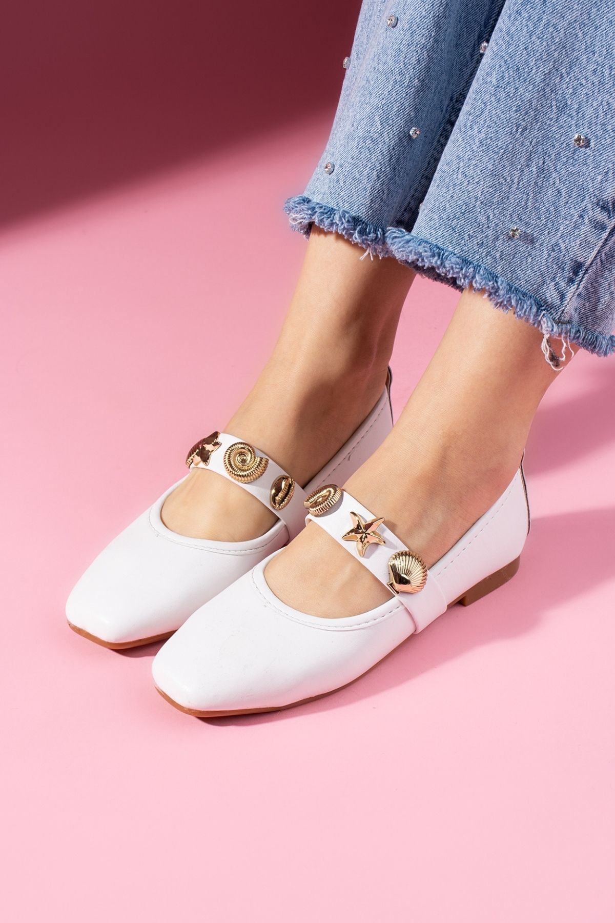 Marina Beyaz Cilt Deniz Kabuğu Yıldız Aksesuar Bantlı Babet