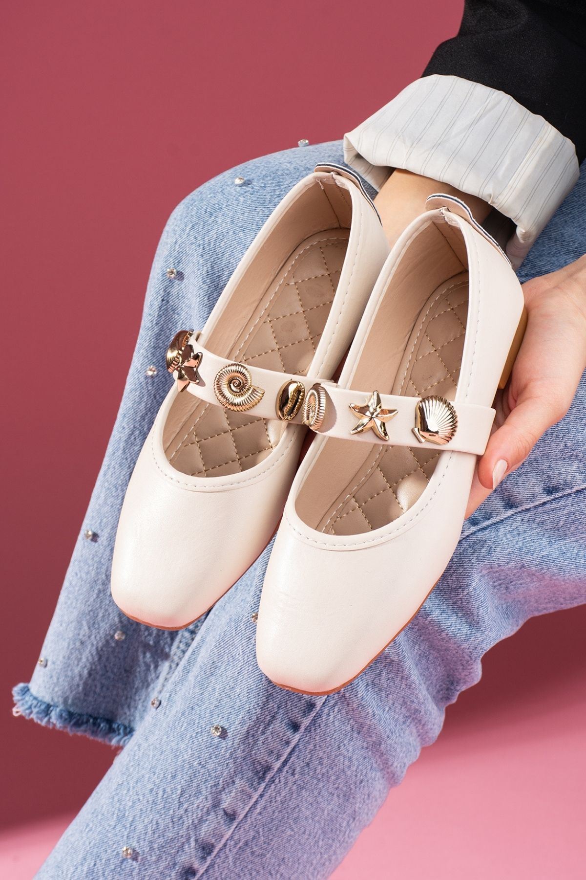 Marina Bej Cilt Deniz Kabuğu Yıldız Aksesuar Bantlı Babet