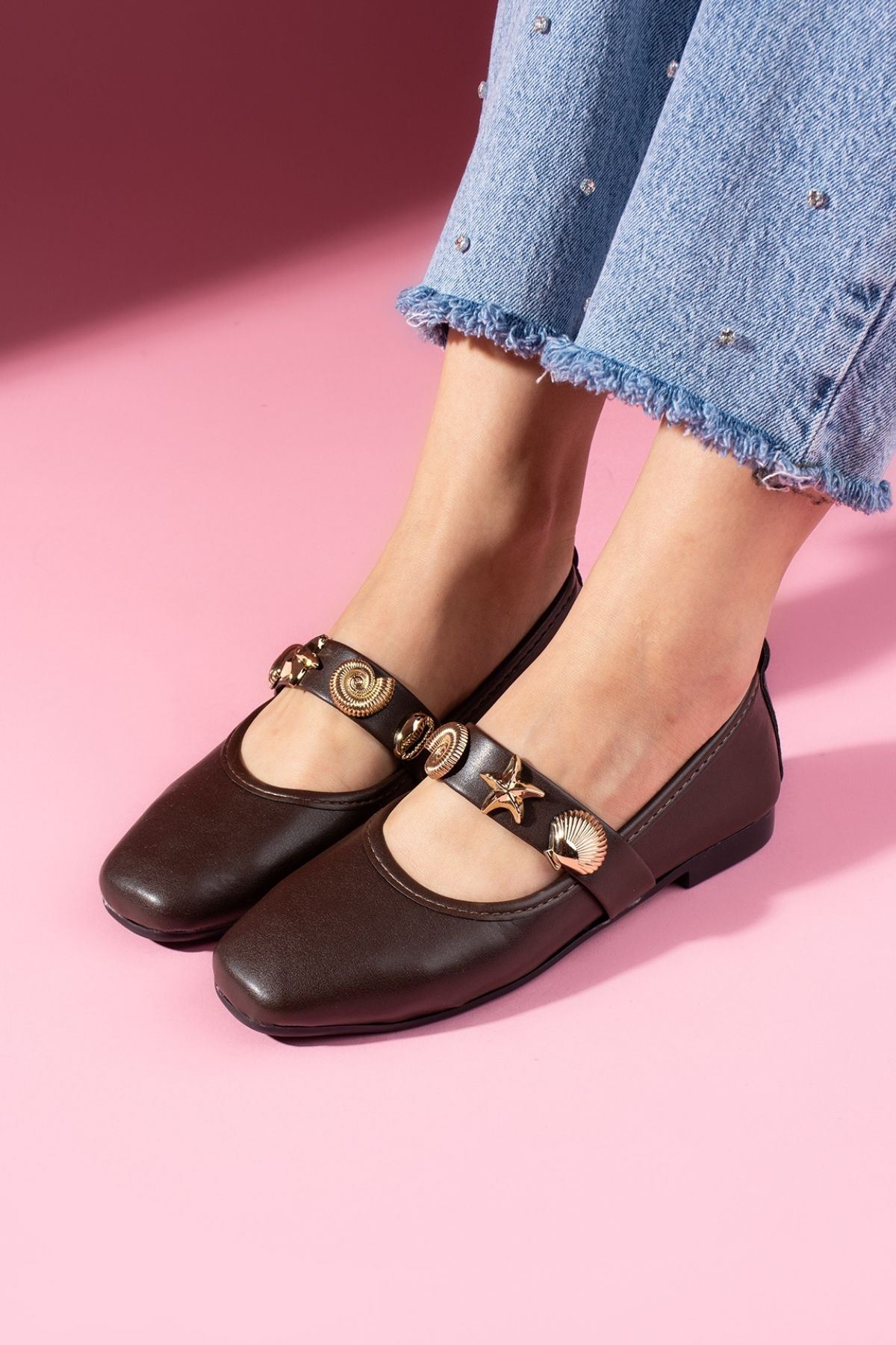 Marina Kahverengi Cilt Deniz Kabuğu Yıldız Aksesuar Bantlı Babet