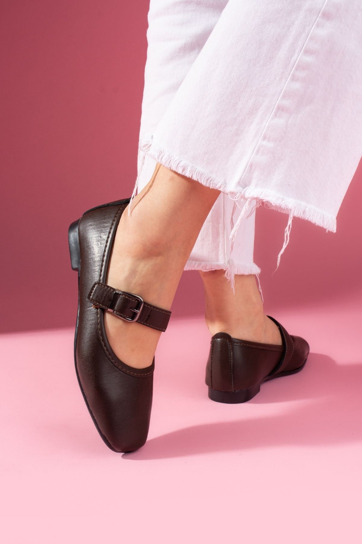 Lorena Kahverengi Cilt Gold Tokalı Kalın Bantlı Babet