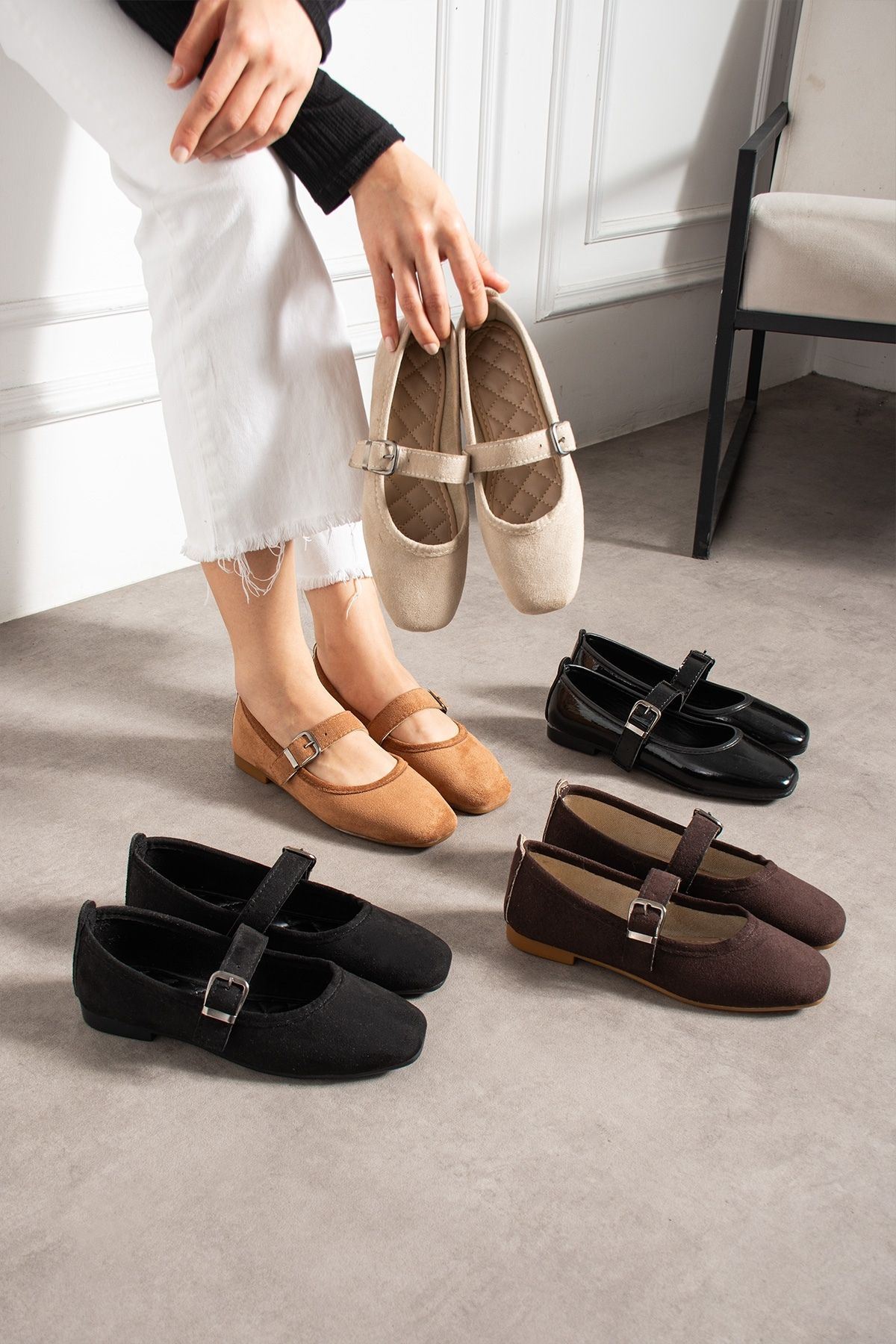 Lorena Bej Süet Gold Tokalı Kalın Bantlı Babet