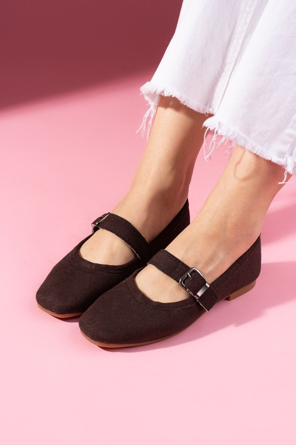 Lorena Kahverengi Süet Gold Tokalı Kalın Bantlı Babet