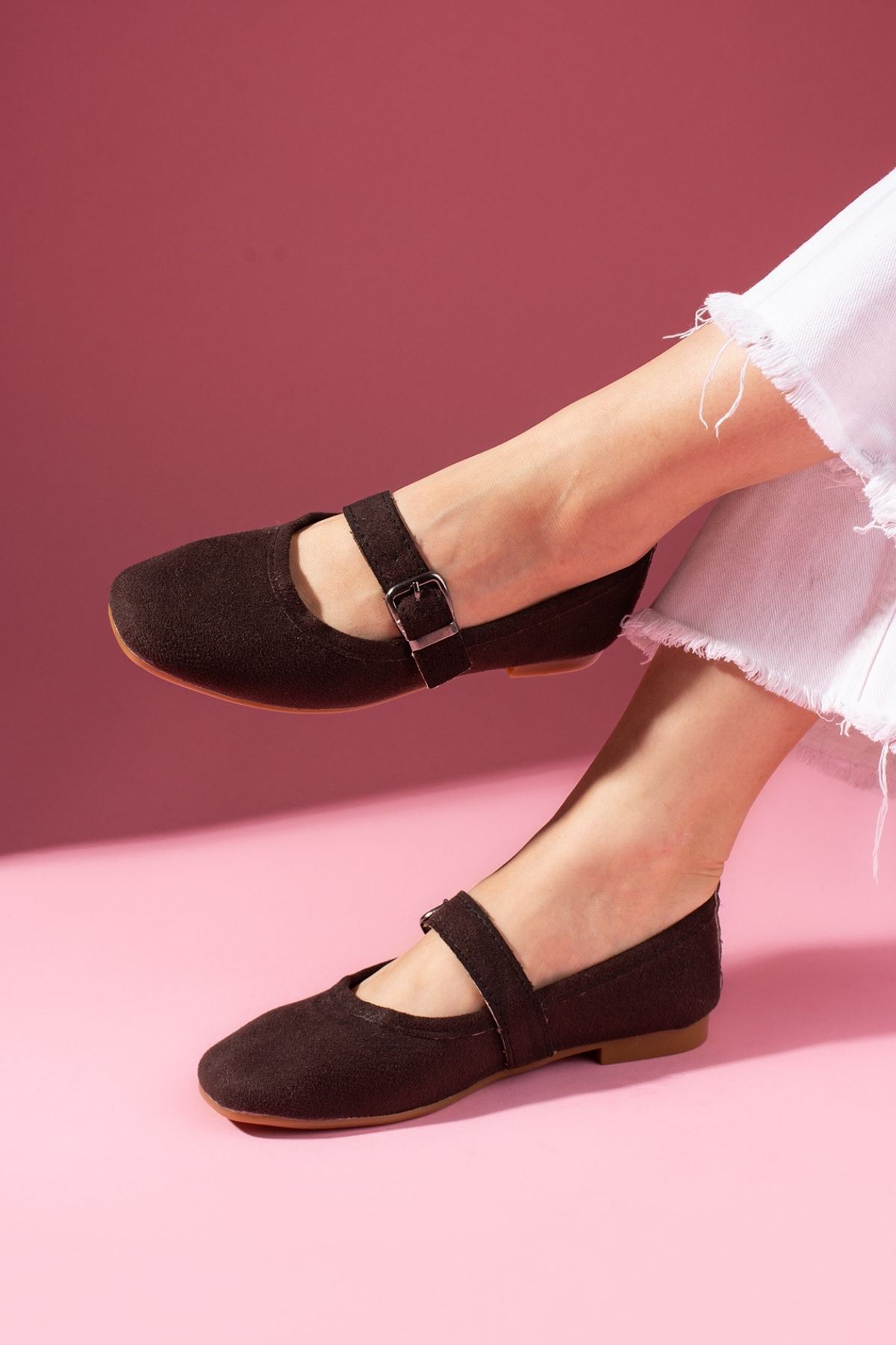 Lorena Kahverengi Süet Gold Tokalı Kalın Bantlı Babet