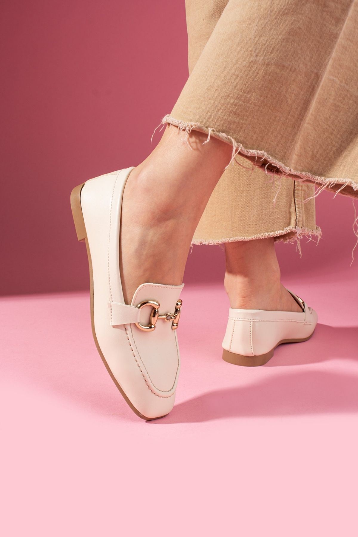 Arven Bej Cilt Saraçlı Gold Tokalı Loafer Babet