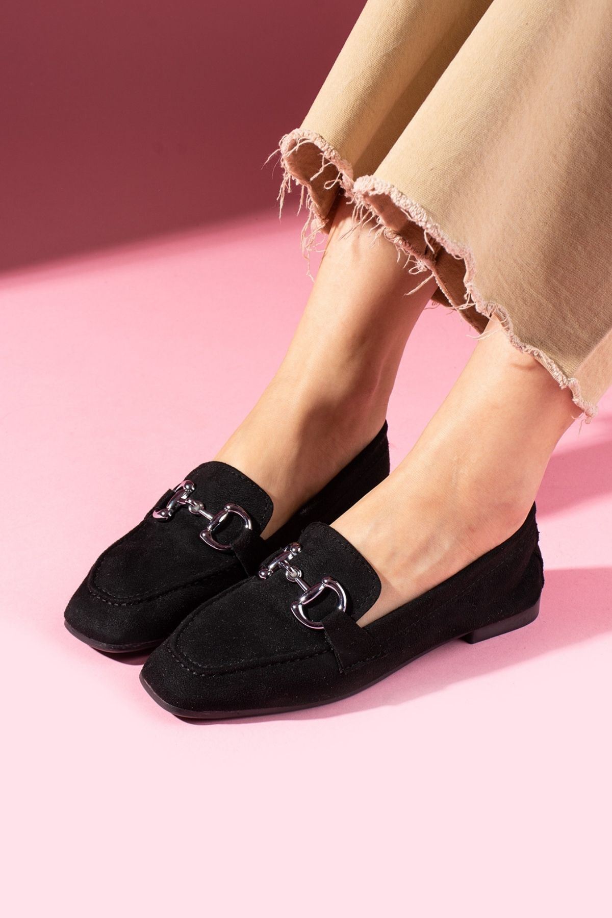 Arven Siyah Süet Saraçlı Tokalı Loafer Babet