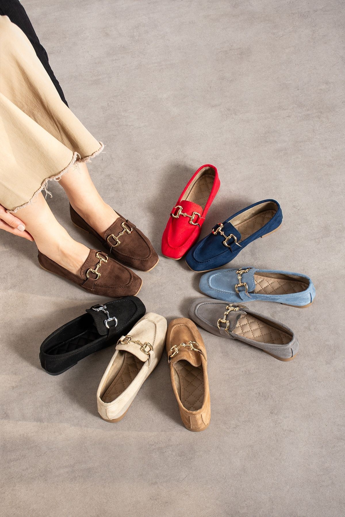 Arven Gri Süet Saraçlı Gold Tokalı Loafer Babet