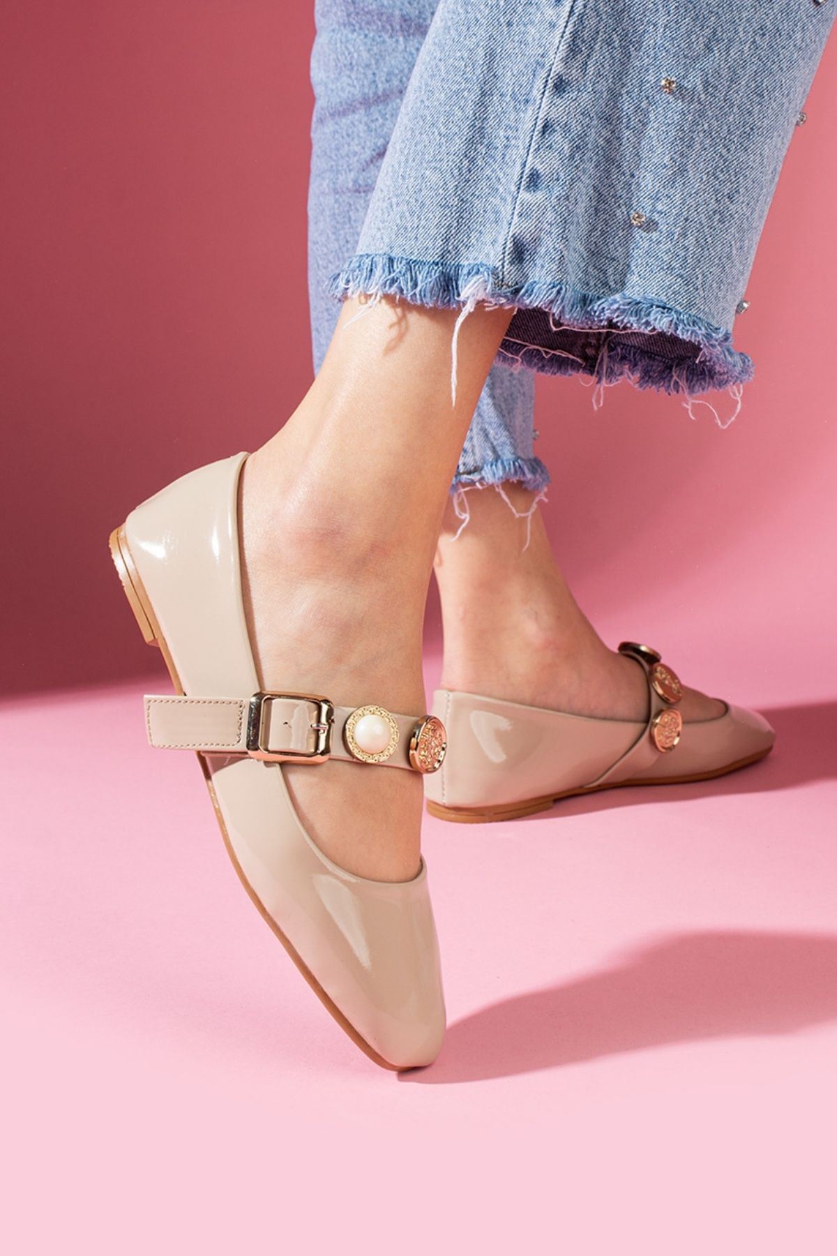 Colette Vizon Rugan Gold Tokalı İnci ve Mühür Aksesuar Bantlı Babet