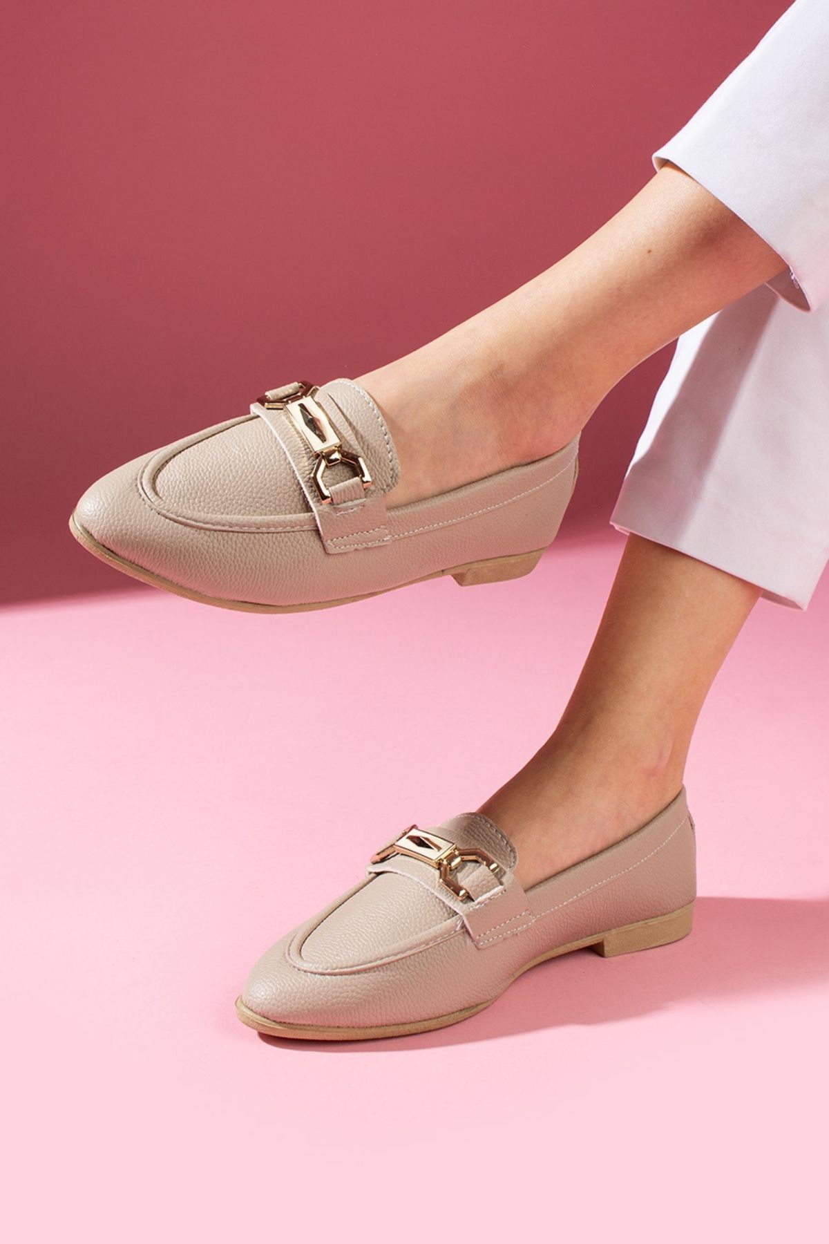 Lucia Vizon Gold Zincir Aksesuarlı Loafer Babet