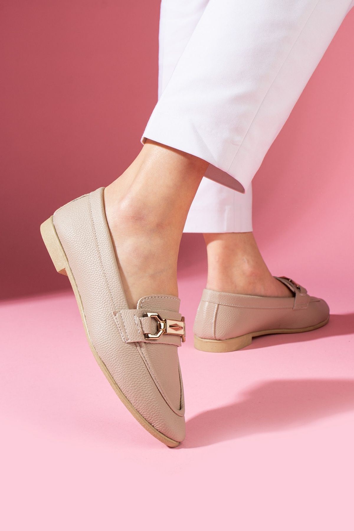 Lucia Vizon Gold Zincir Aksesuarlı Loafer Babet