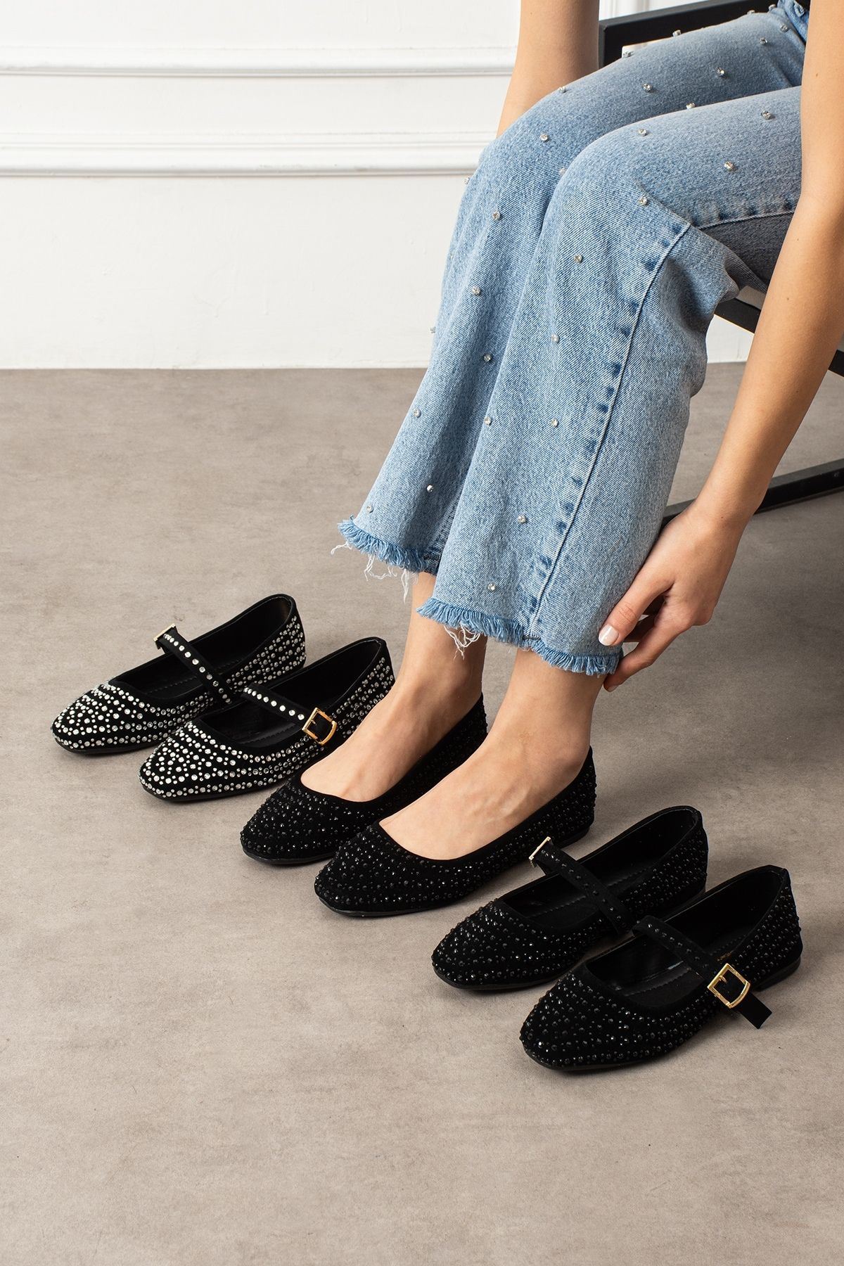 Clarice Siyah Süet Taş İşlemeli Babet