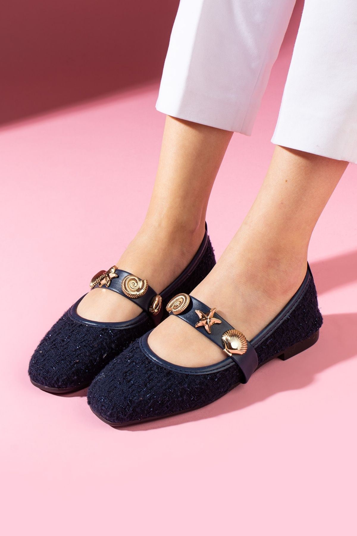 Veneta Lacivert Simli Kumaş Deniz Kabuğu Yıldız Aksesuar Bantlı Babet