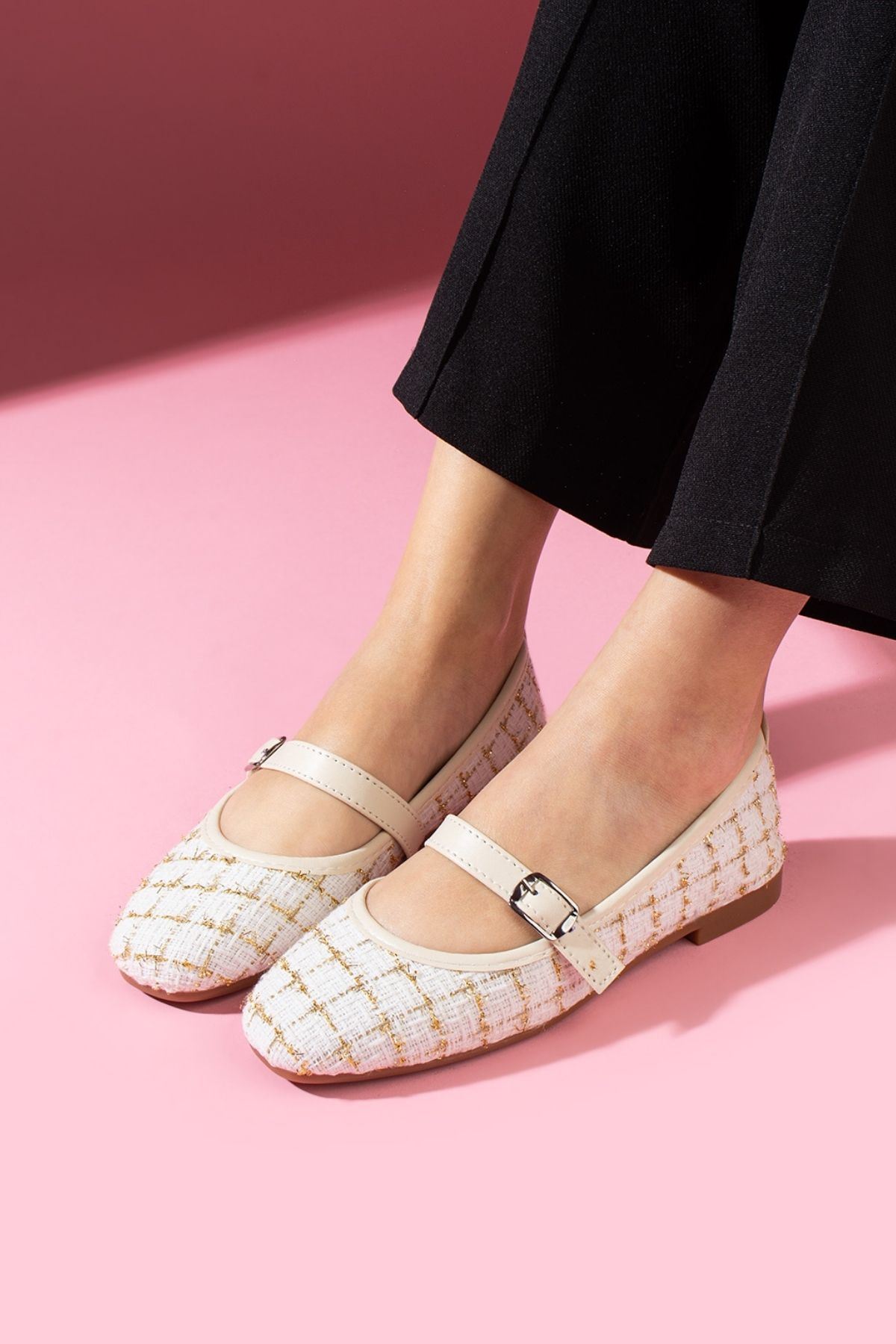 Camelia Bej Simli Kumaş Nikel Tokalı Kemer Bantlı Babet