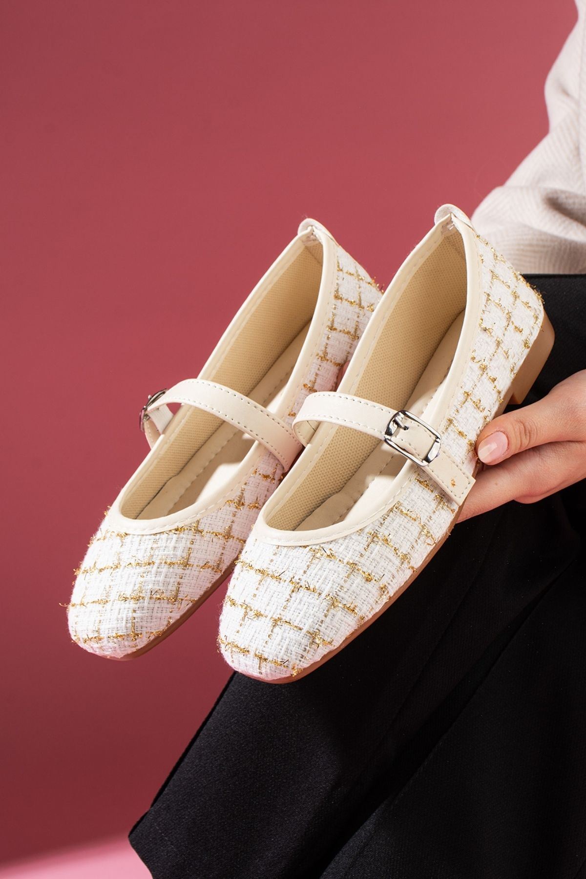 Camelia Bej Simli Kumaş Nikel Tokalı Kemer Bantlı Babet