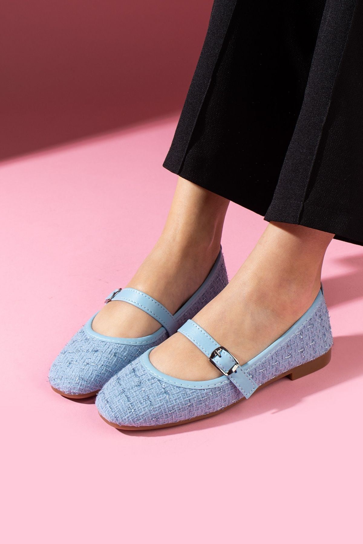 Camelia Bebe Mavisi Simli Kumaş Nikel Tokalı Kemer Bantlı Babet