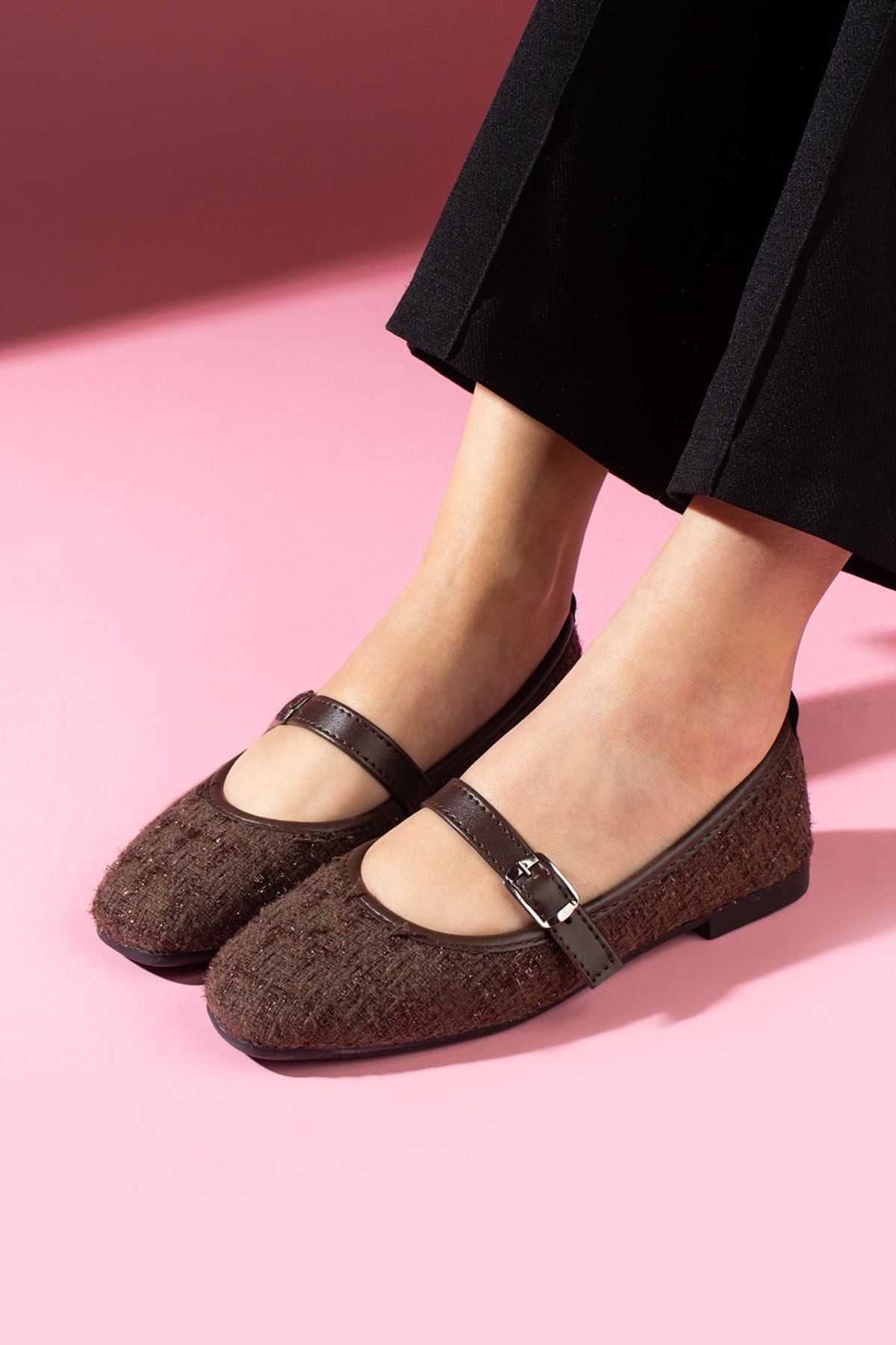 Camelia Kahverengi Simli Kumaş Nikel Tokalı Kemer Bantlı Babet