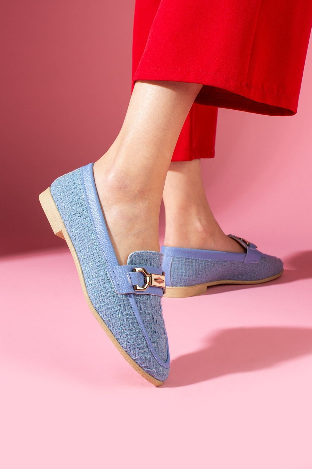 Cassia Bebe Mavisi Simli Kumaş Gold Zincir Aksesuarlı Loafer Babet