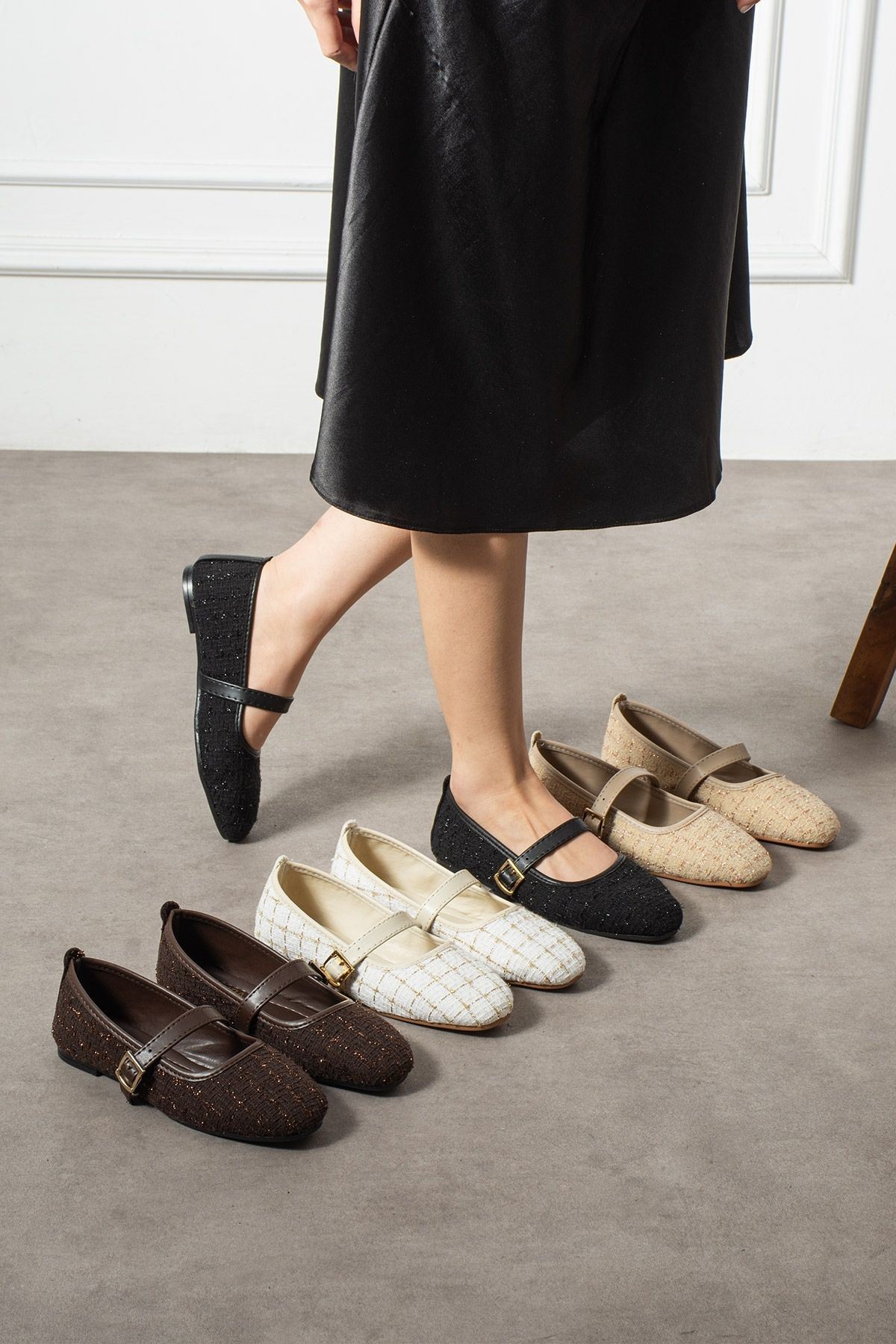 Minerva Siyah Simli Kumaş Gold Tokalı Kemer Bantlı Babet