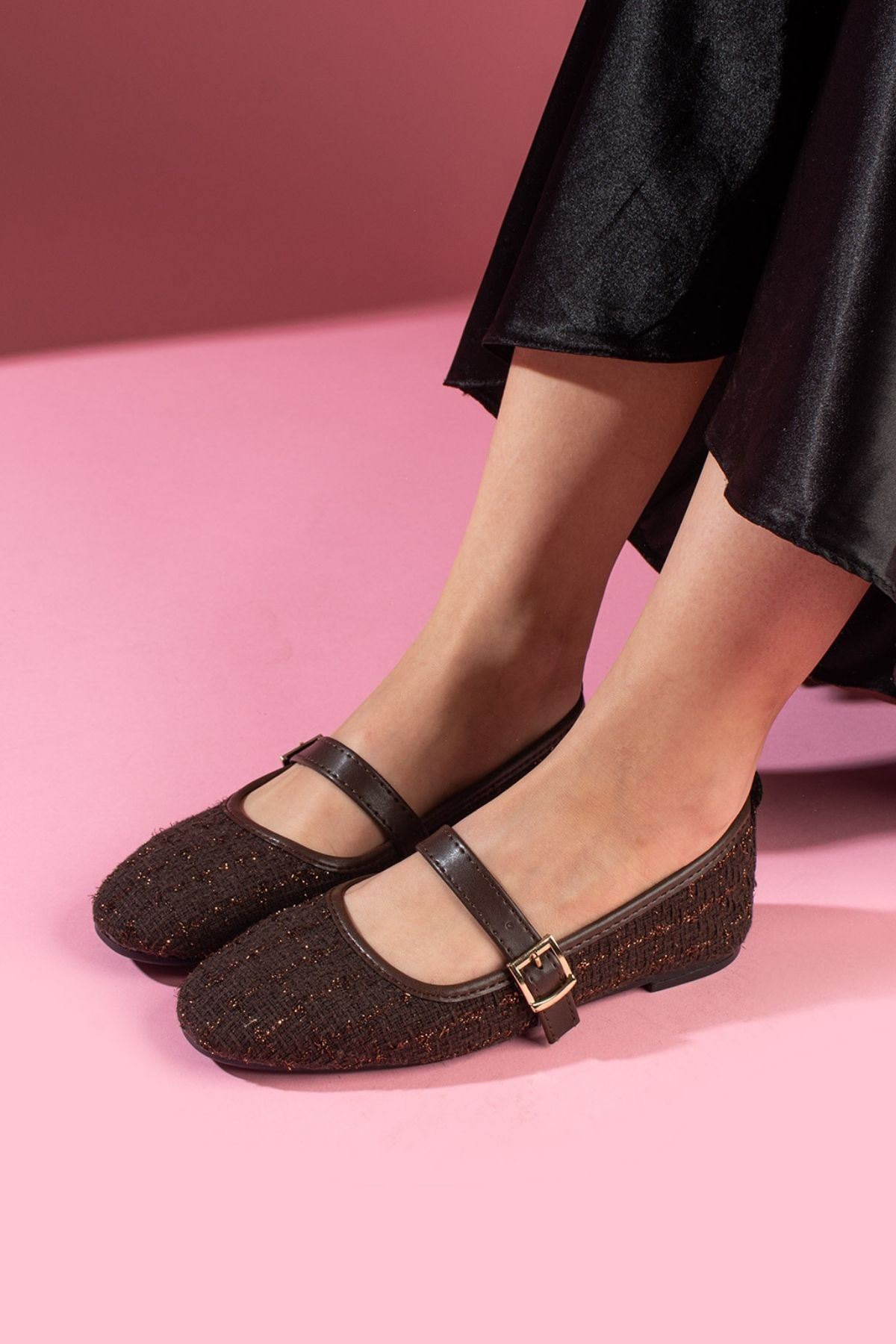 Minerva Kahverengi Simli Kumaş Gold Tokalı Kemer Bantlı Babet