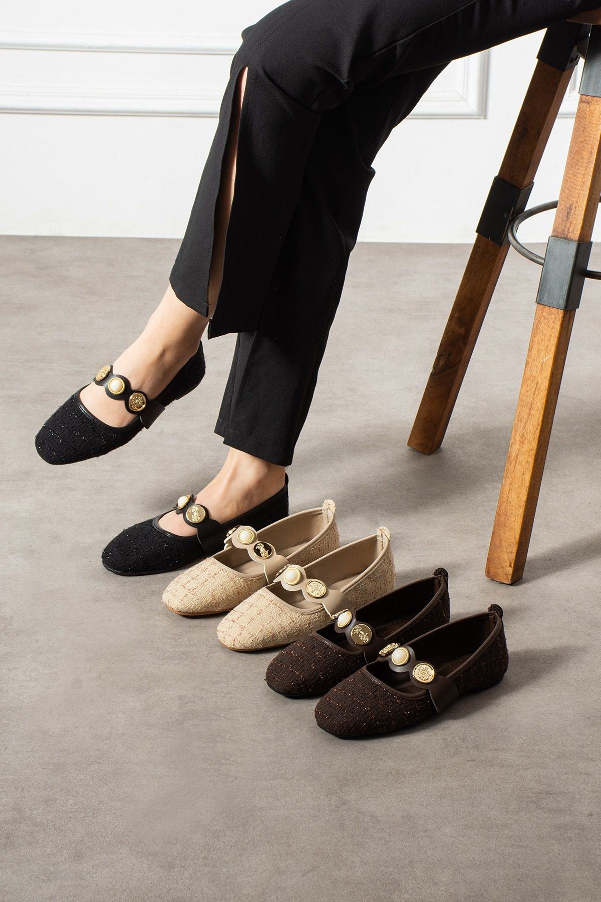 Modena Vizon Simli Kumaş İnci ve Mühür Detaylı Bantlı Babet