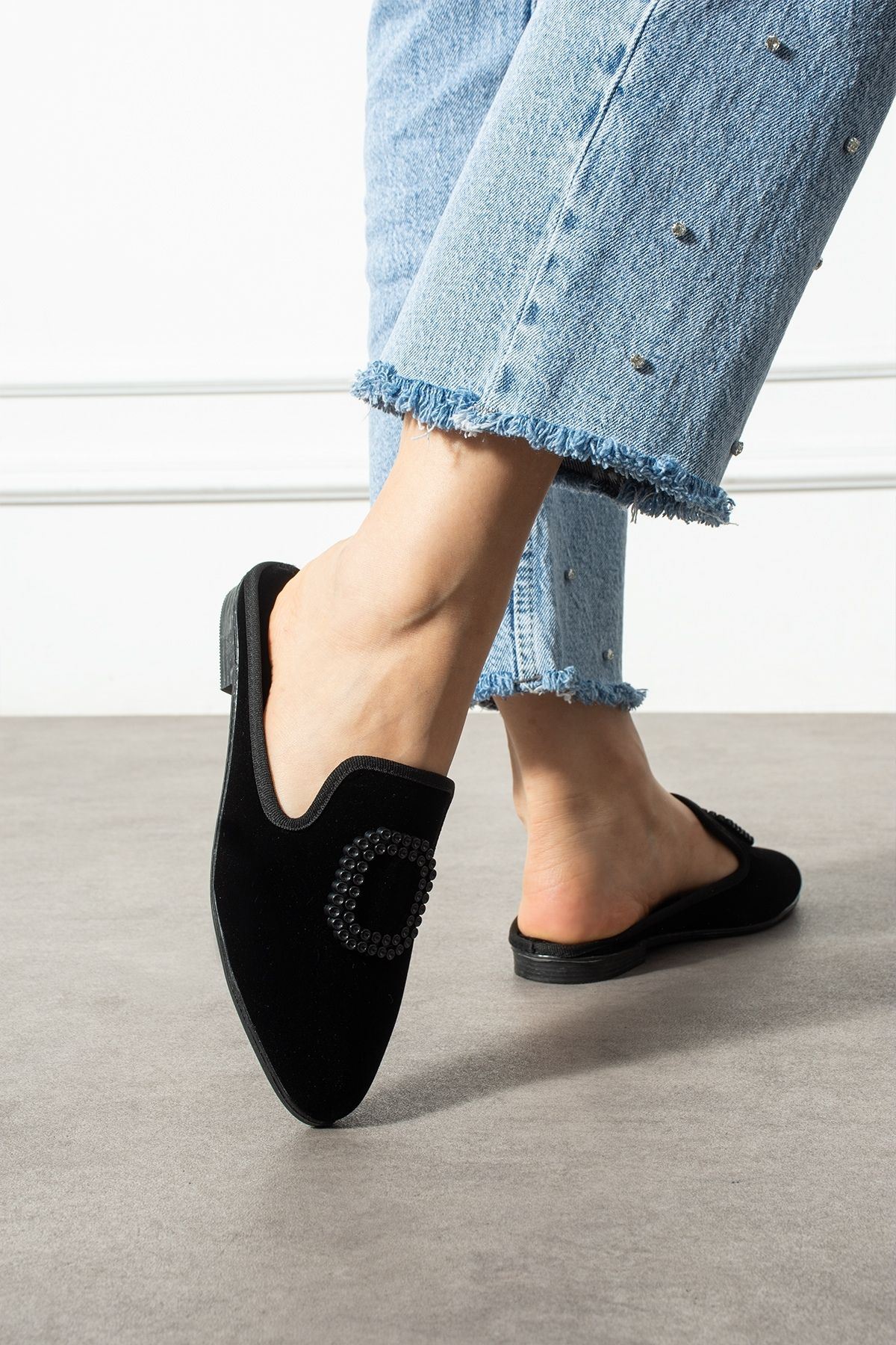 Mersel Siyah Kare Aksesuarlı Elegant Ev Terliği