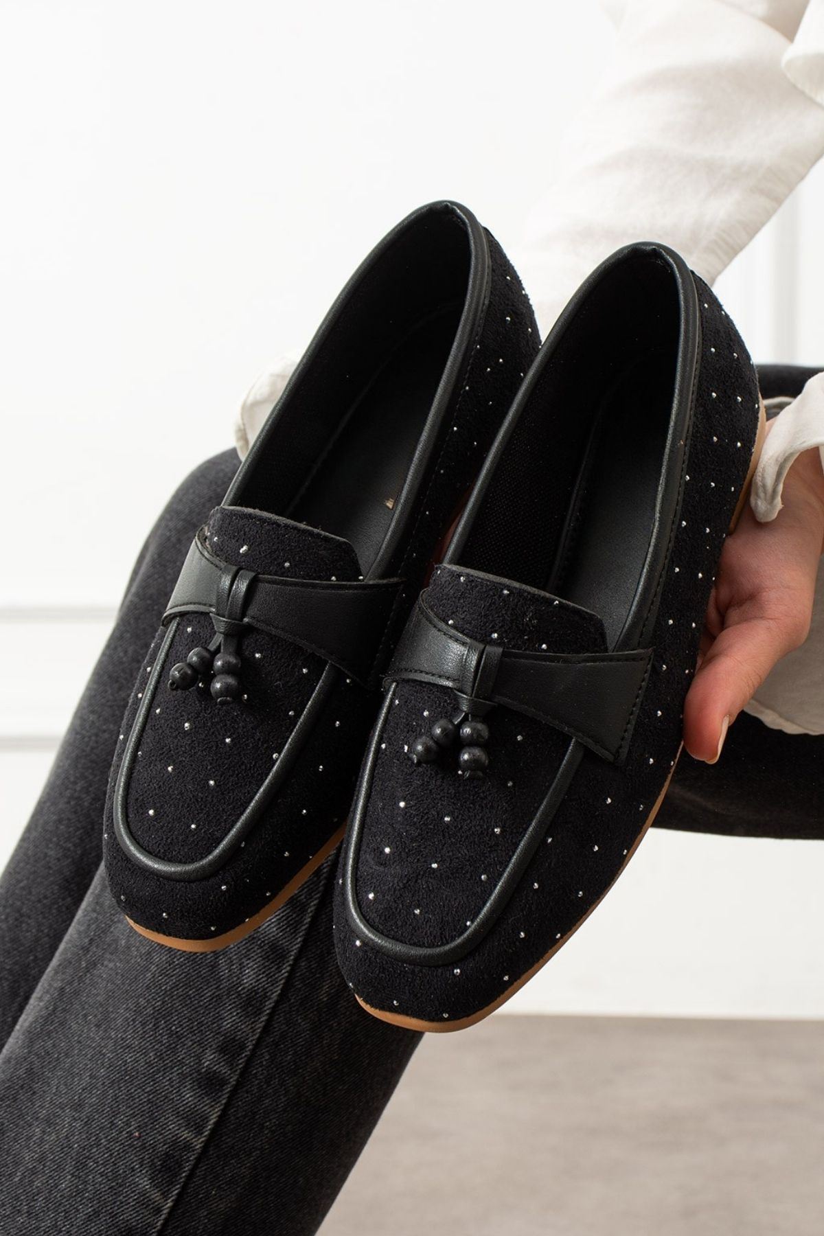 Padova Siyah Mini Taşlı Püsküllü Ahşap Boncuk Detaylı Loafer Babet Günlük Ayakkabı