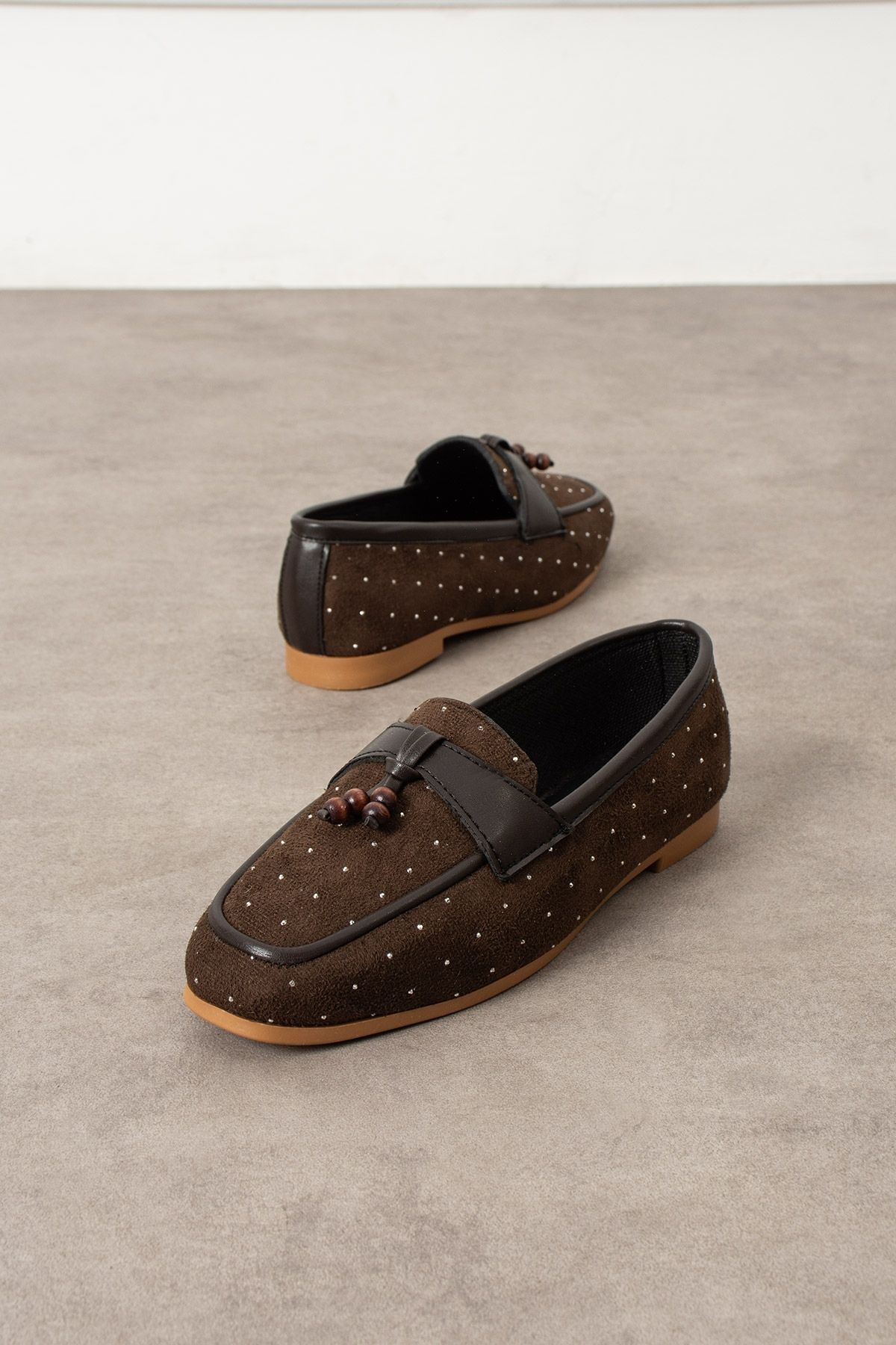 Padova Kahverengi Mini Taşlı Püsküllü Ahşap Boncuk Detaylı Loafer Babet Günlük Ayakkabı