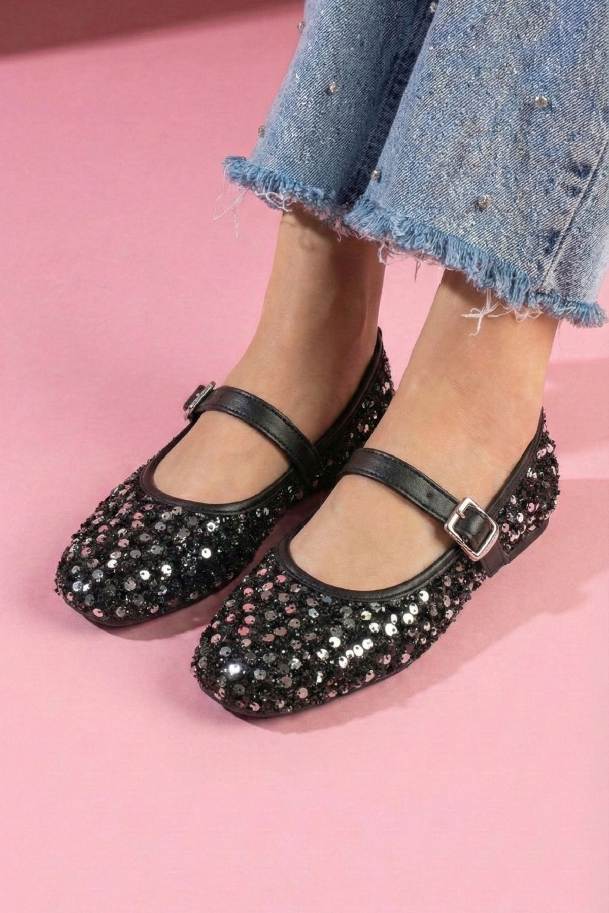 Solaro Siyah Gümüş Pullu Payetli Nikel Tokalı Tek Bant Babet