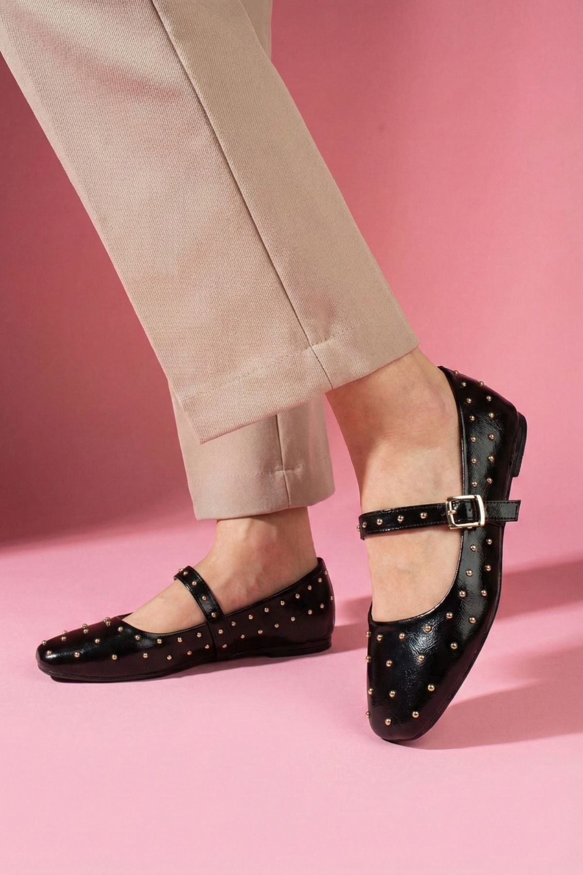 Vittoria Siyah Cilt Metal Mini Troklu Gold Tokalı Tek Bant Babet