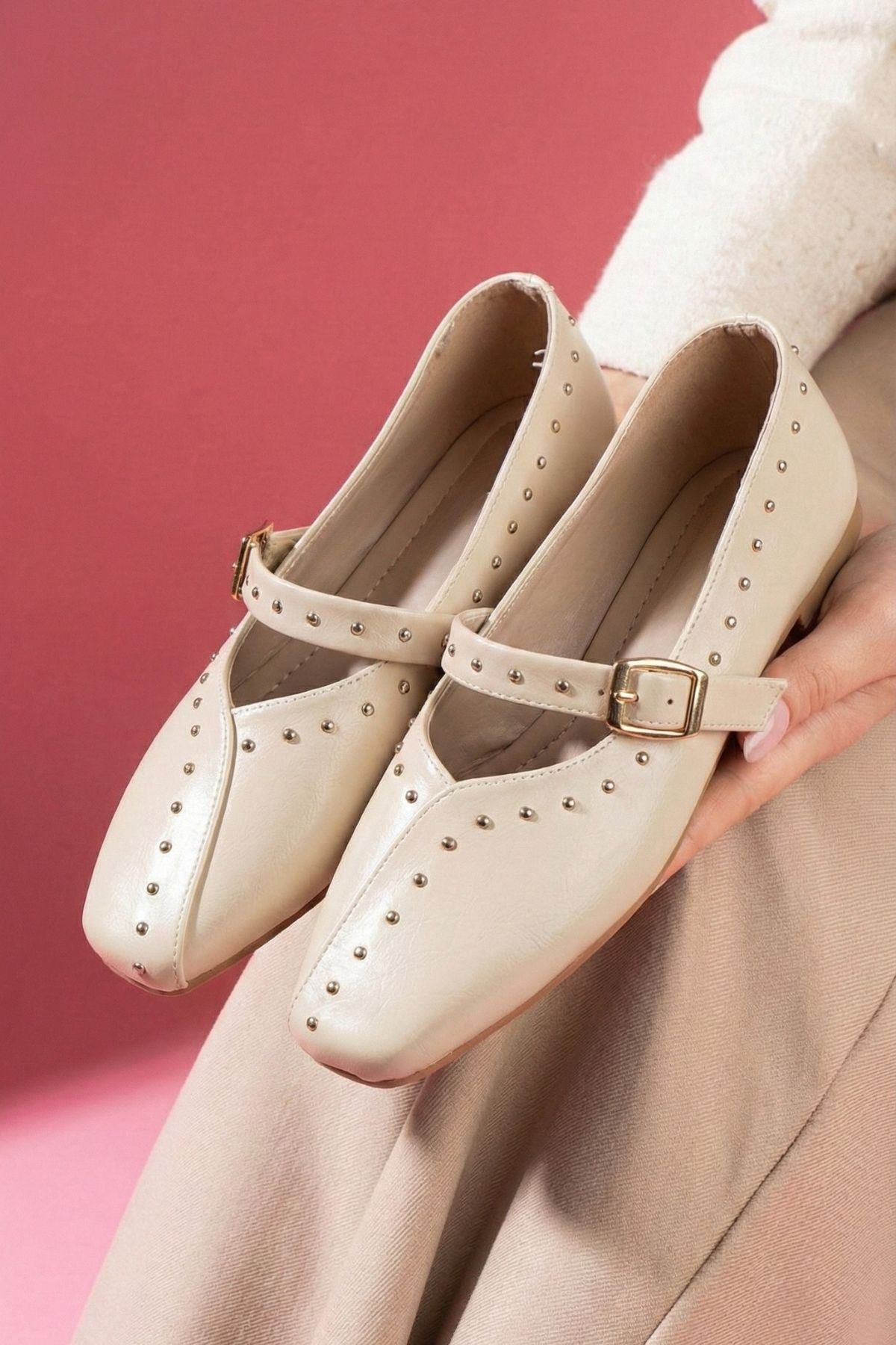 Castana Vizon Cilt Metal Mini Troklu Gold Tokalı Tek Bant Babet