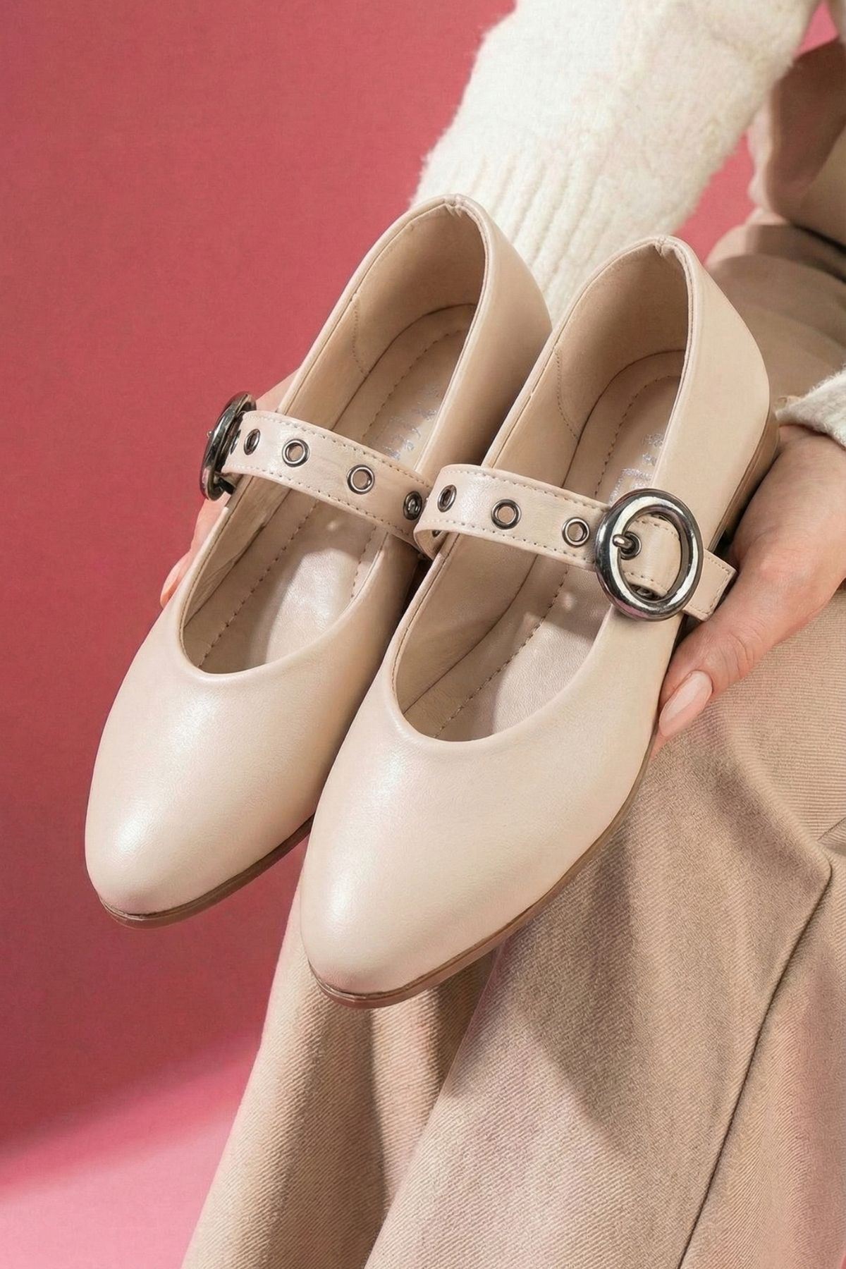 Allegra Bej Cilt Nikel Halka Tokalı Kemer Bantlı Babet