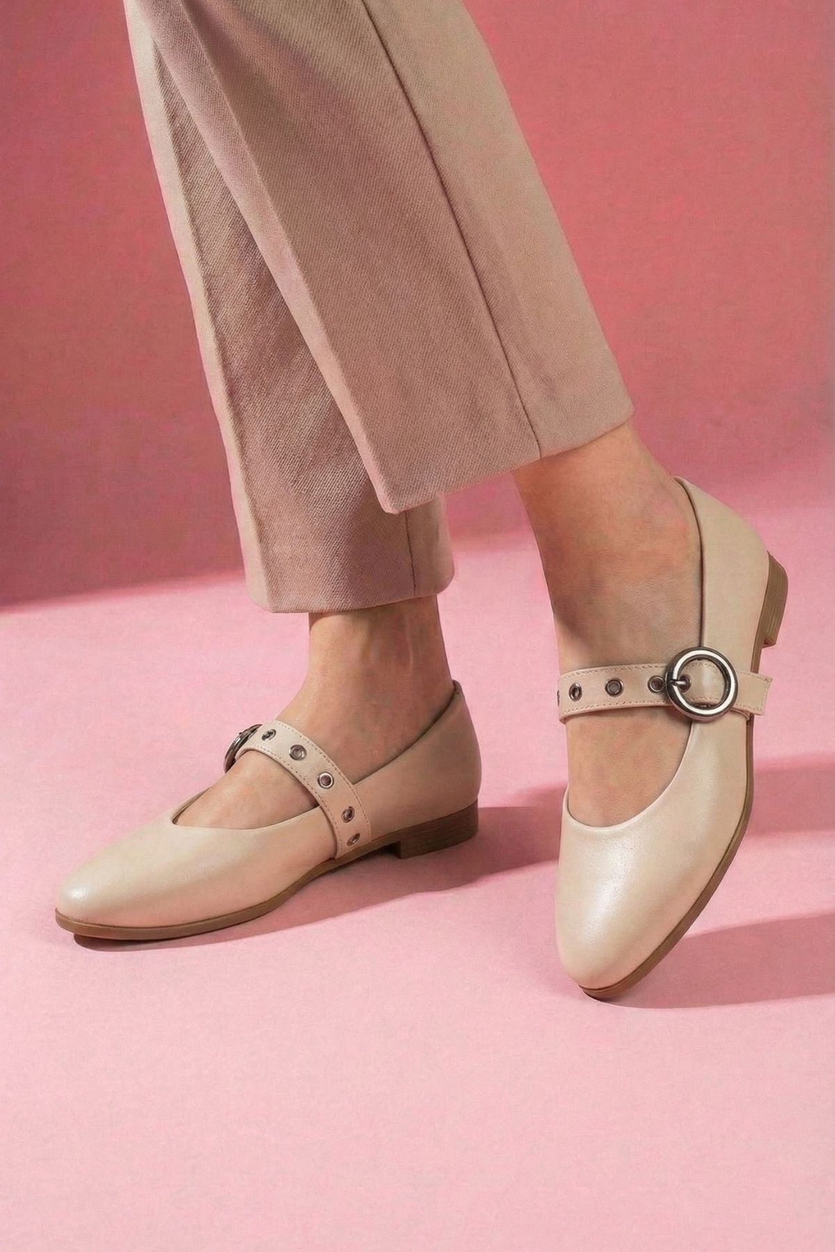 Allegra Bej Cilt Nikel Halka Tokalı Kemer Bantlı Babet