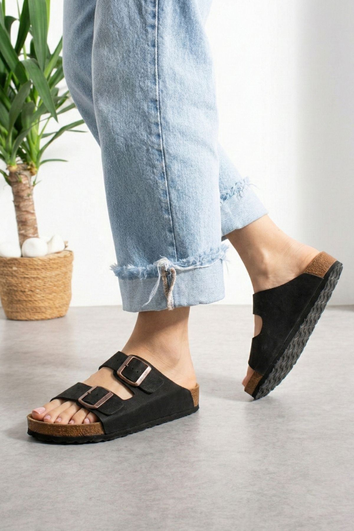 Arona Siyah Nubuk Çift Bantlı Ortopedik Mantar Taban Premium Terlik