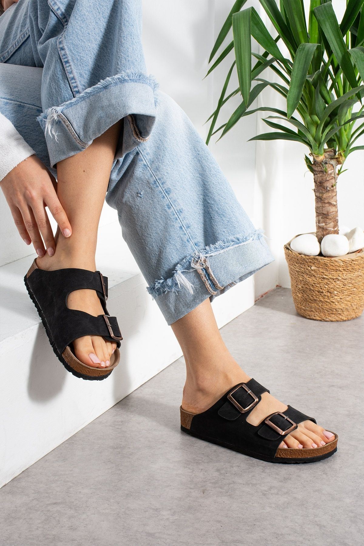 Arona Siyah Nubuk Çift Bantlı Ortopedik Mantar Taban Premium Terlik