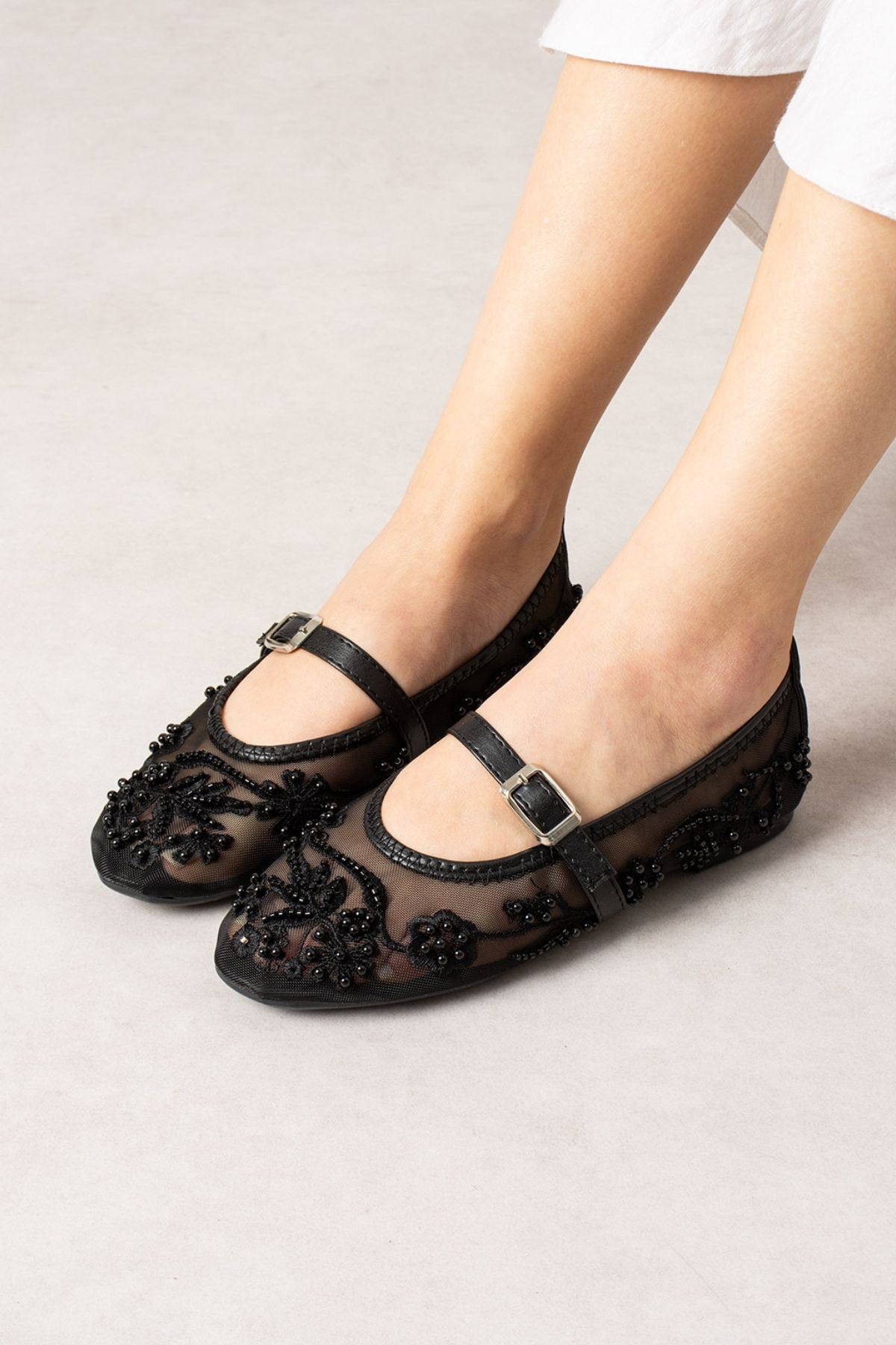 Kaira Siyah Tül Nakışlı Boncuk İşlemeli Kemerli Premium Babet