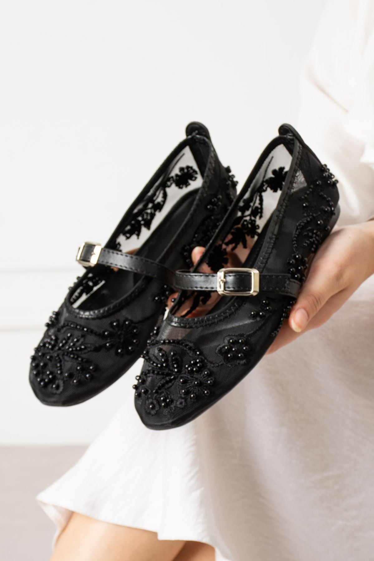 Kaira Siyah Tül Nakışlı Boncuk İşlemeli Kemerli Premium Babet