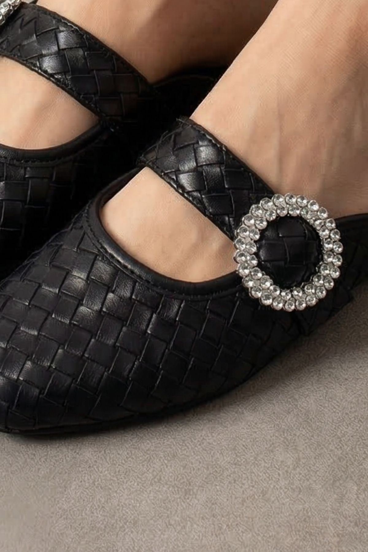 Nordy Siyah Örgü Dokulu Taş Tokalı Şık Günlük Model Kadın Terlik 