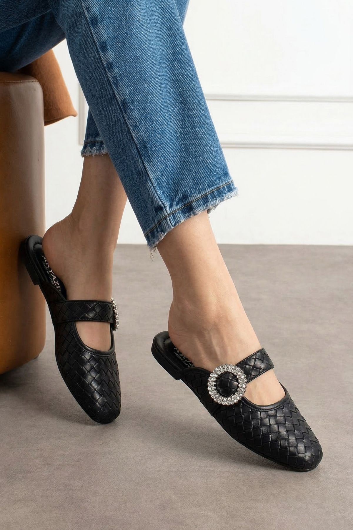 Nordy Siyah Örgü Dokulu Taş Tokalı Şık Günlük Model Kadın Terlik 