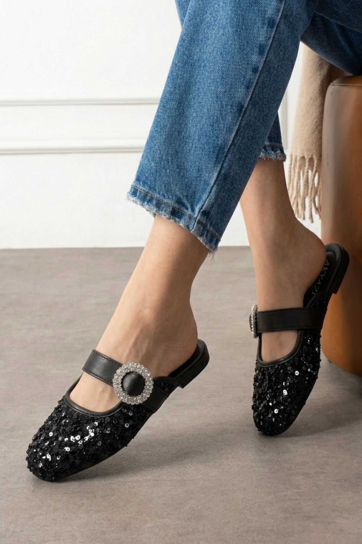 Falcon Siyah Payetli Taş Tokalı Şık Günlük Model Kadın Terlik