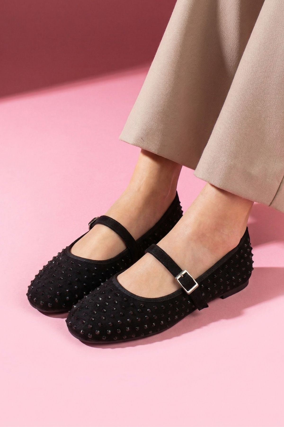 Margot Siyah Süet Taş İşlemeli Nikel Tokalı Kemer Bantlı Babet