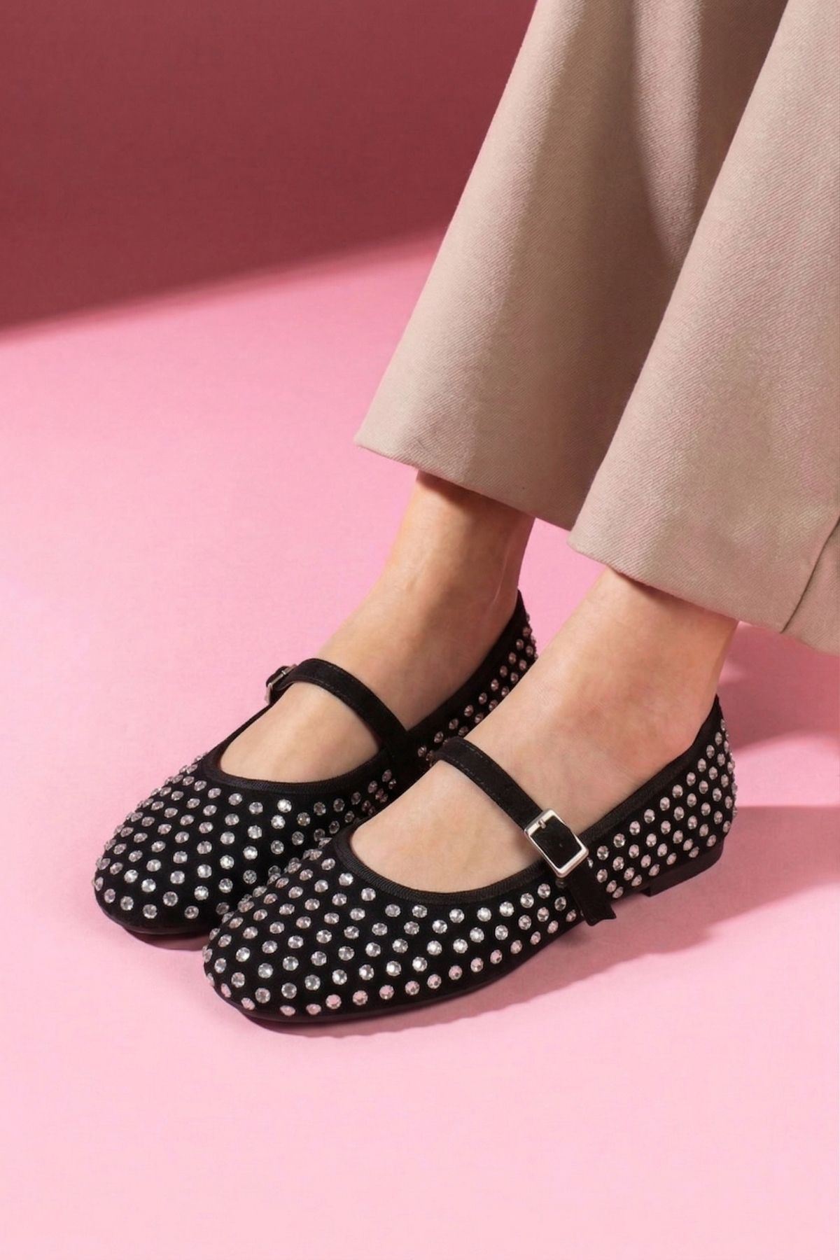 Margot Siyah Süet Kristal Taş İşlemeli Nikel Tokalı Kemer Bantlı Babet