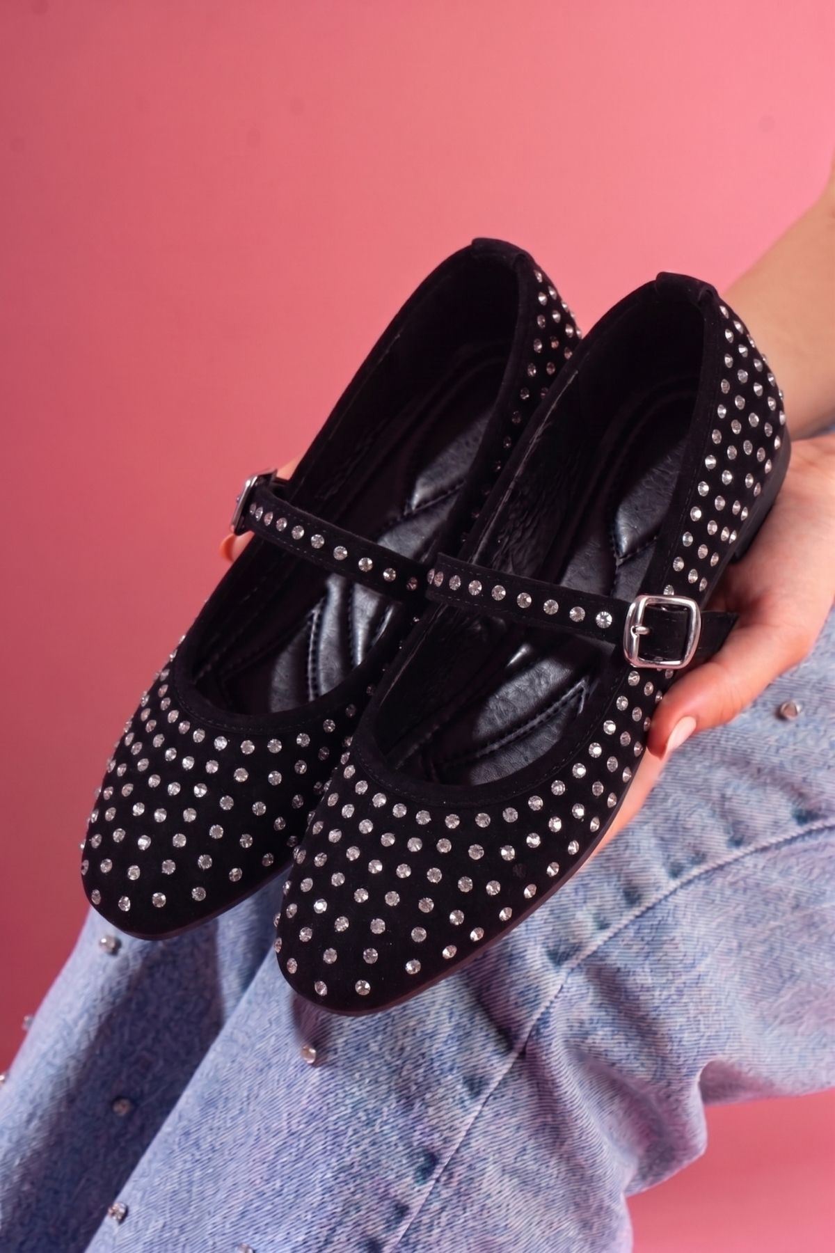 Gemma Siyah Süet Kristal Taş İşlemeli Nikel Tokalı Kemer Bantlı Babet