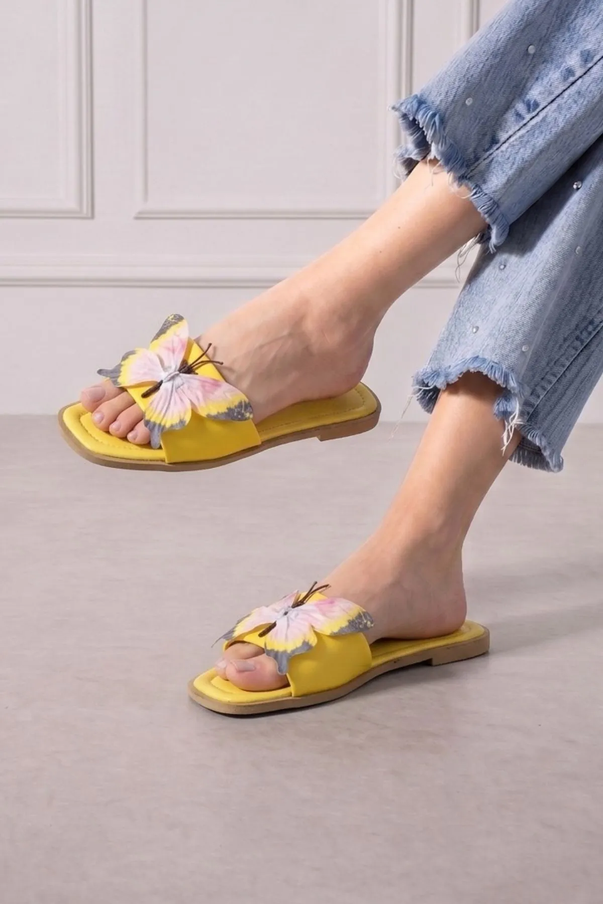 Papillon Sarı Kumaş Kelebek Detaylı Terlik