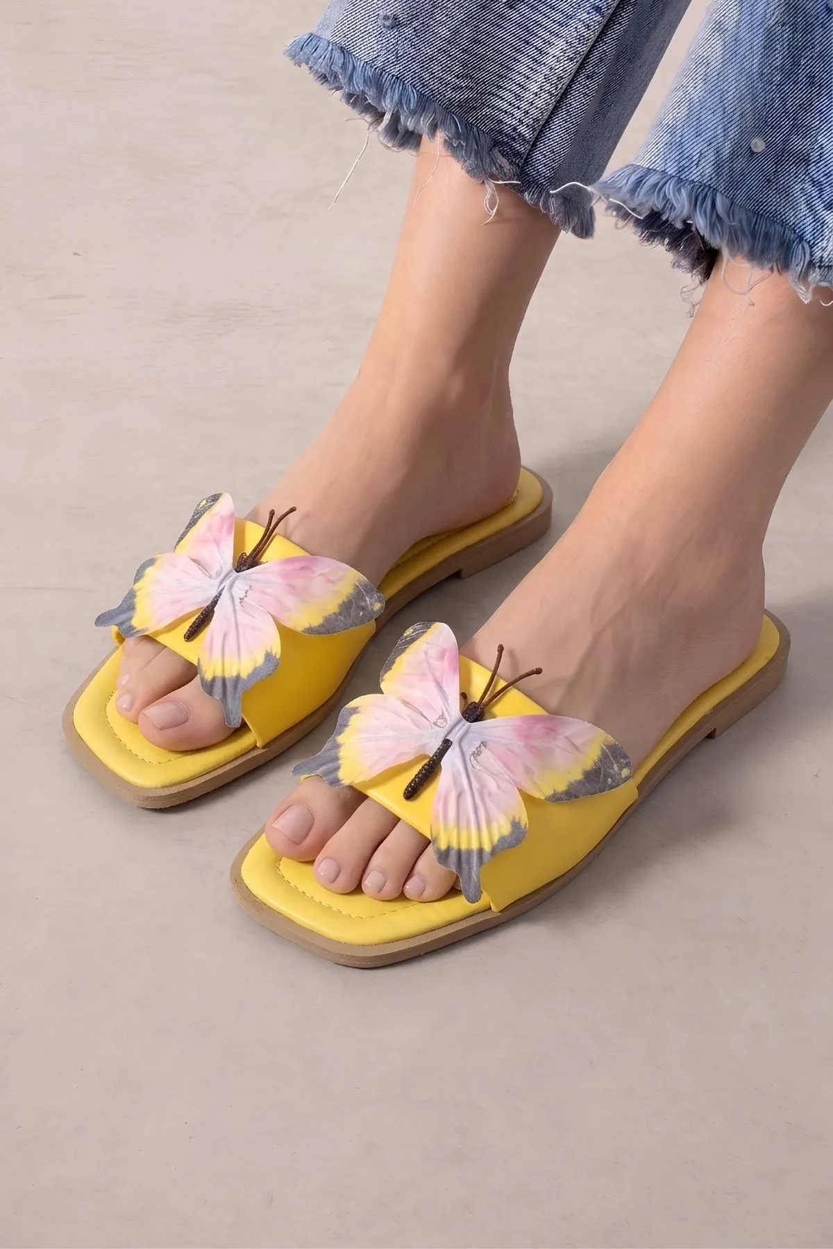Papillon Sarı Kumaş Kelebek Detaylı Terlik