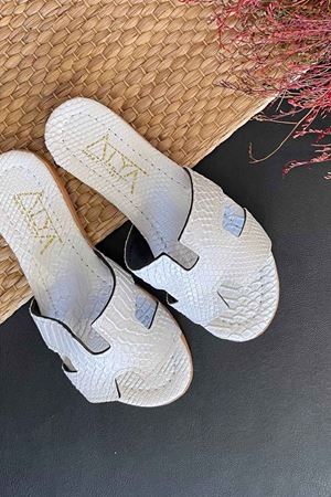 Mers Beyaz Dragon H Kesim Deri Terlik   